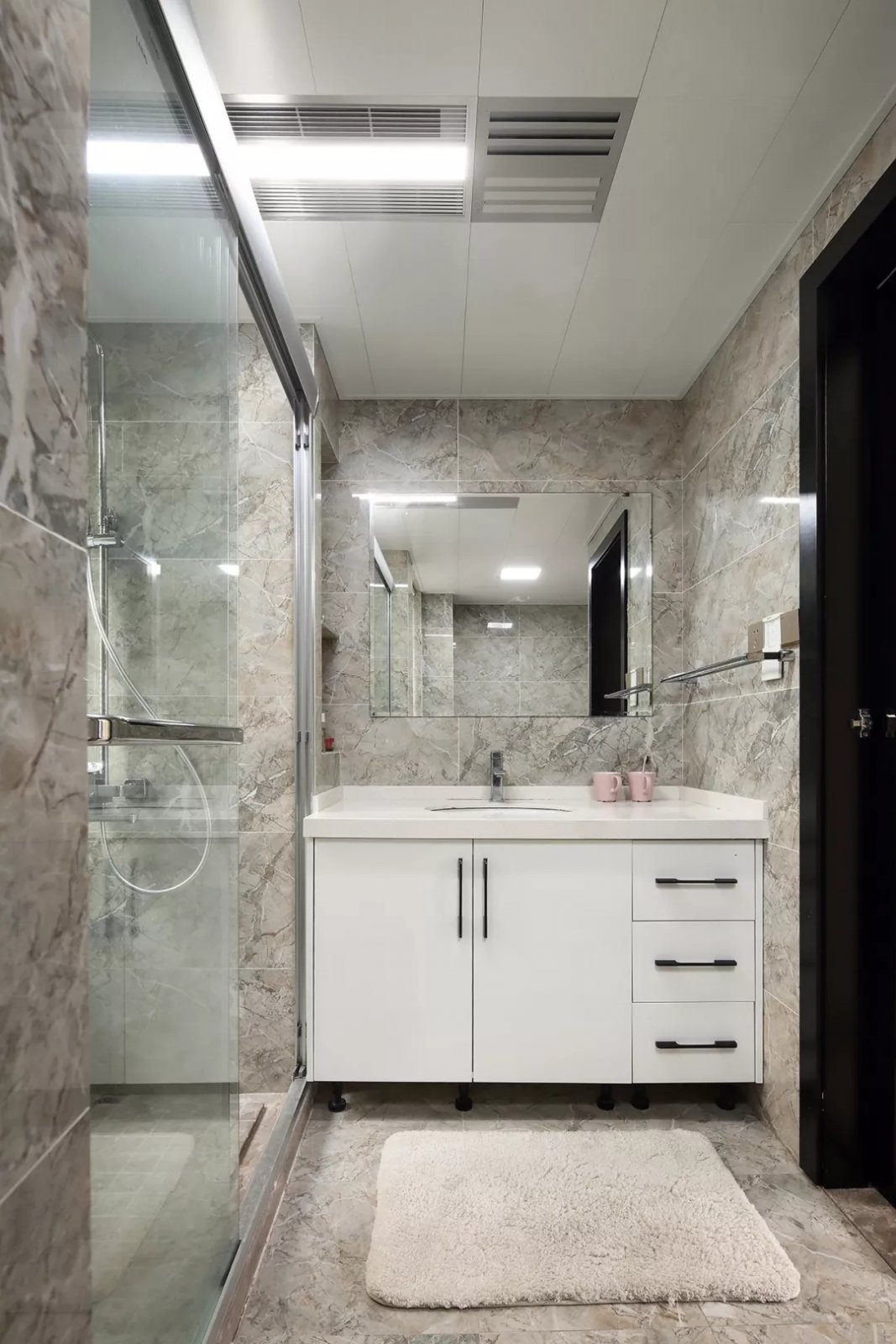 裝修公司后現(xiàn)代簡約風格室內裝修效果圖-衛(wèi)生間 裝修公司后現(xiàn)代簡約風格室內裝修效果圖-衛(wèi)生間