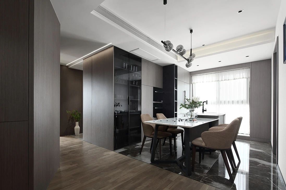 現(xiàn)代簡約風(fēng)格室內(nèi)設(shè)計家裝案例-餐廳 現(xiàn)代簡約風(fēng)格室內(nèi)設(shè)計家裝案例-餐廳