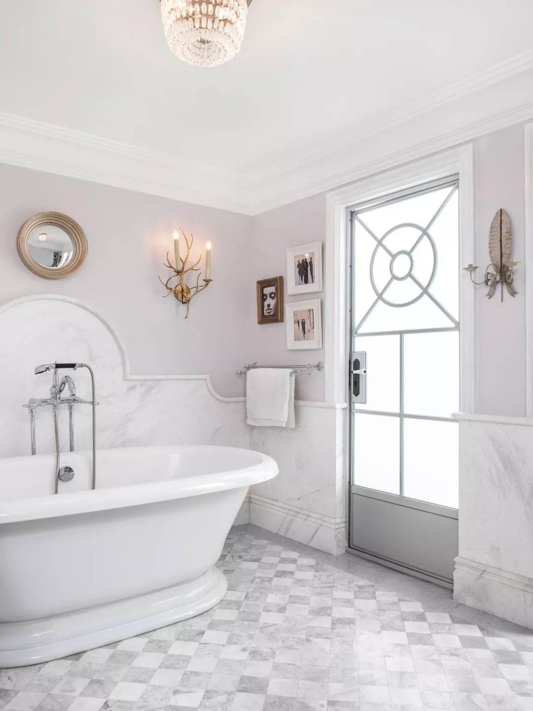 法式輕奢風(fēng)格{家裝設(shè)計別墅裝修效果圖-衛(wèi)生間 法式輕奢風(fēng)格{家裝設(shè)計別墅裝修效果圖-衛(wèi)生間