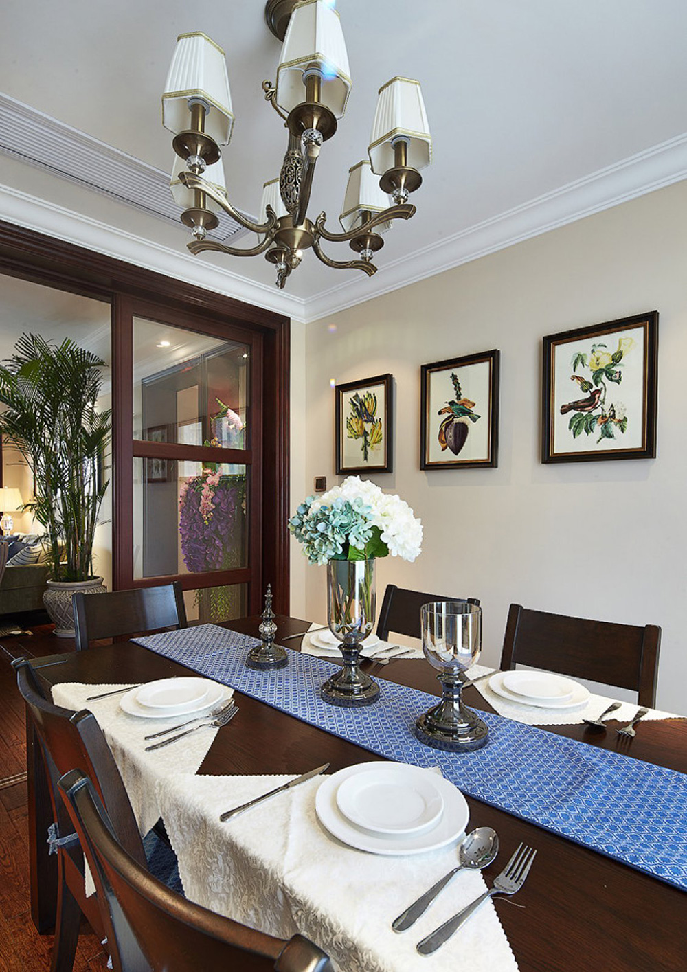 田園風(fēng)格室內(nèi)裝修效果圖-新會(huì)駿景灣豪庭三居130平米-餐廳 田園風(fēng)格室內(nèi)裝修效果圖-新會(huì)駿景灣豪庭三居130平米-餐廳