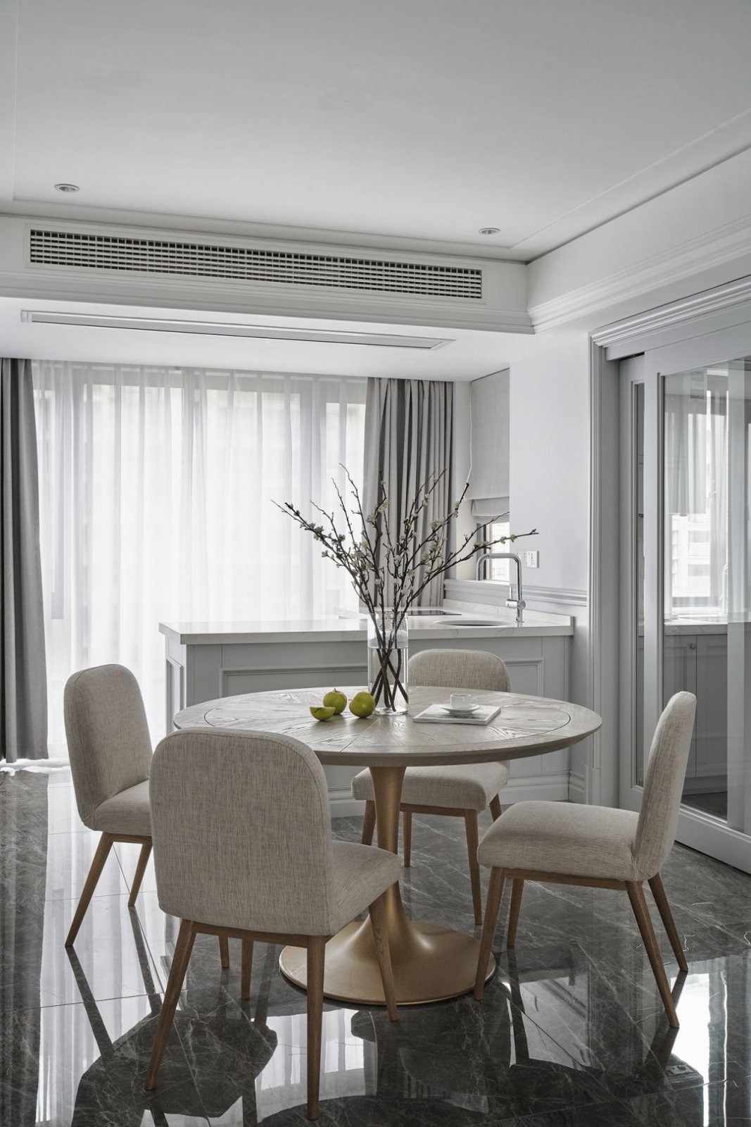 佛山裝修公司現(xiàn)代簡約風(fēng)格室內(nèi)裝修效果圖-餐廳 佛山裝修公司現(xiàn)代簡約風(fēng)格室內(nèi)裝修效果圖-餐廳