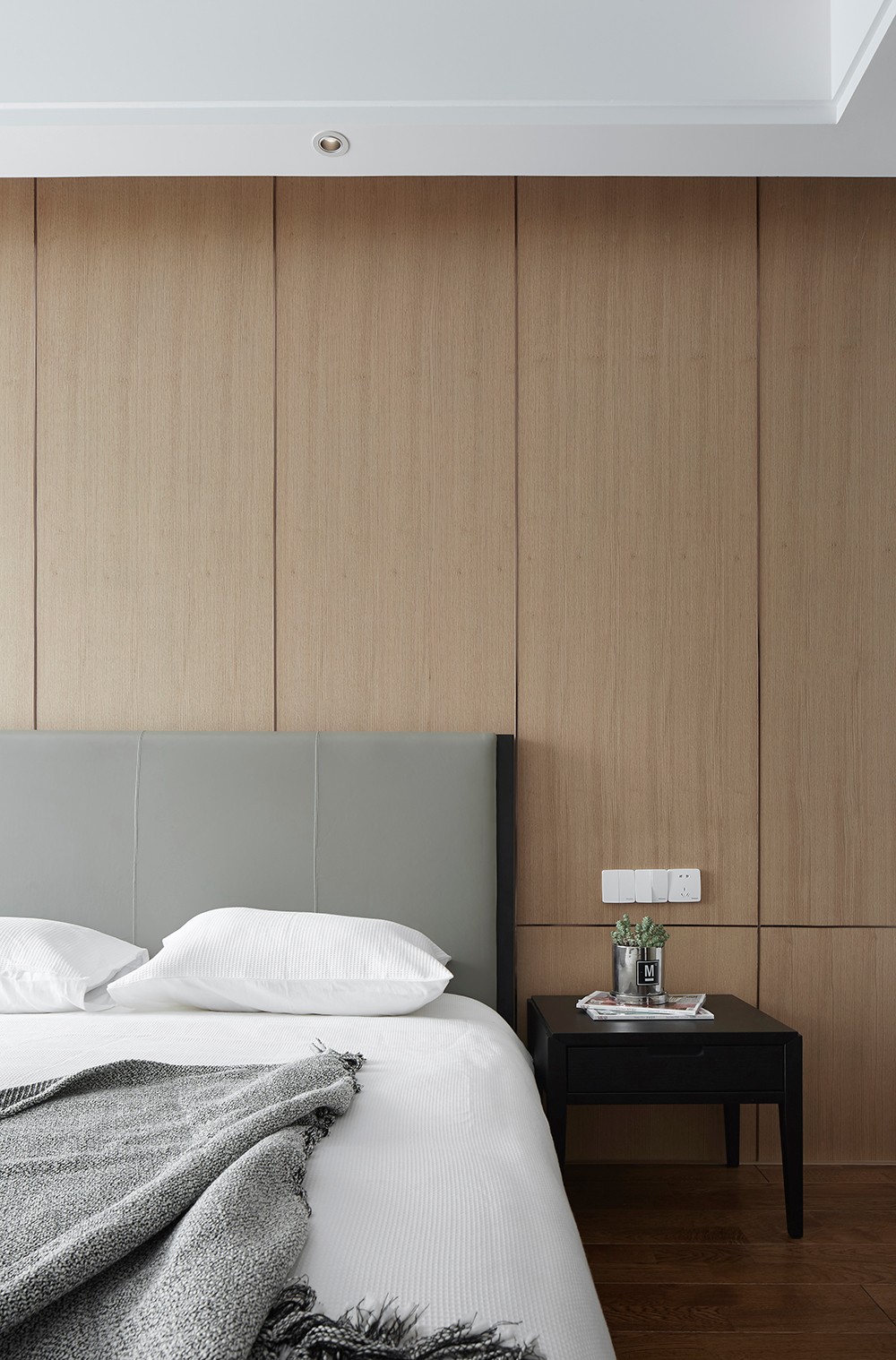 佛山裝修公司現(xiàn)代風格室內裝修效果圖-臥室