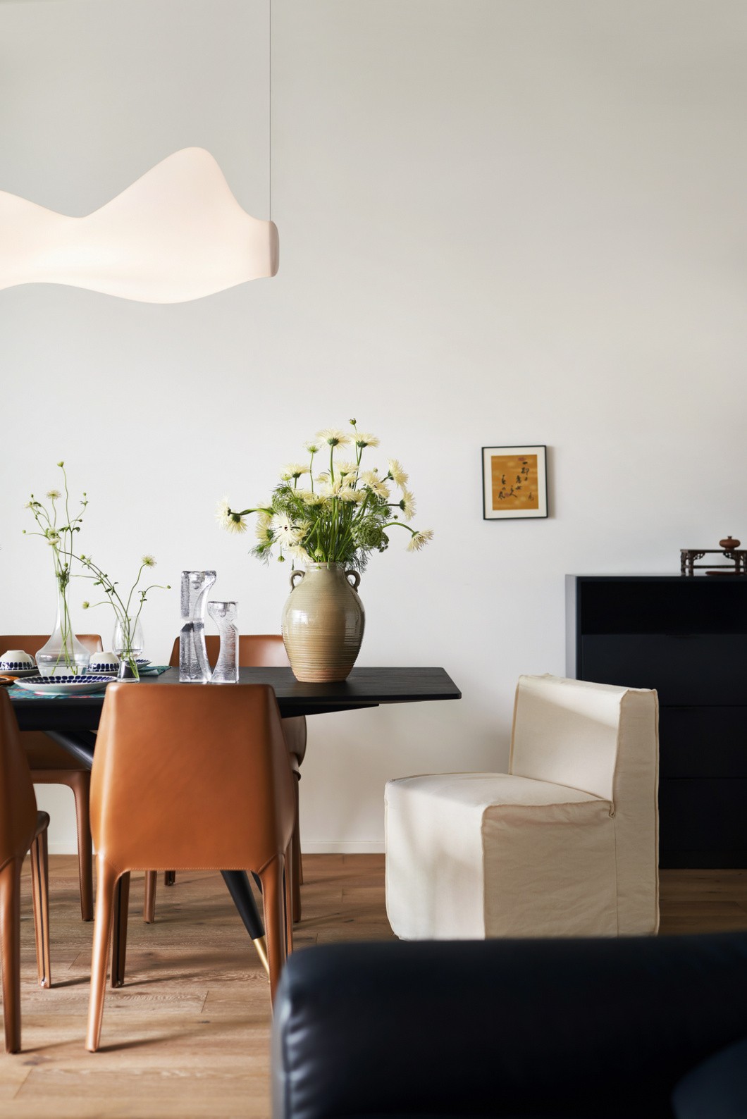 現(xiàn)代簡約風(fēng)格家裝設(shè)計室內(nèi)裝修效果圖-餐廳 現(xiàn)代簡約風(fēng)格家裝設(shè)計室內(nèi)裝修效果圖-餐廳