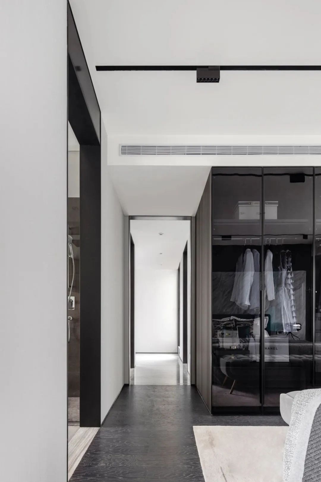 現(xiàn)代輕奢風(fēng)格室內(nèi)設(shè)計家裝案例-臥室 現(xiàn)代輕奢風(fēng)格室內(nèi)設(shè)計家裝案例-臥室