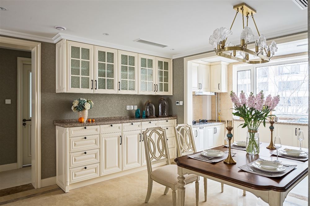 廣州市品秀星瀚美式風(fēng)格三居室裝修案例