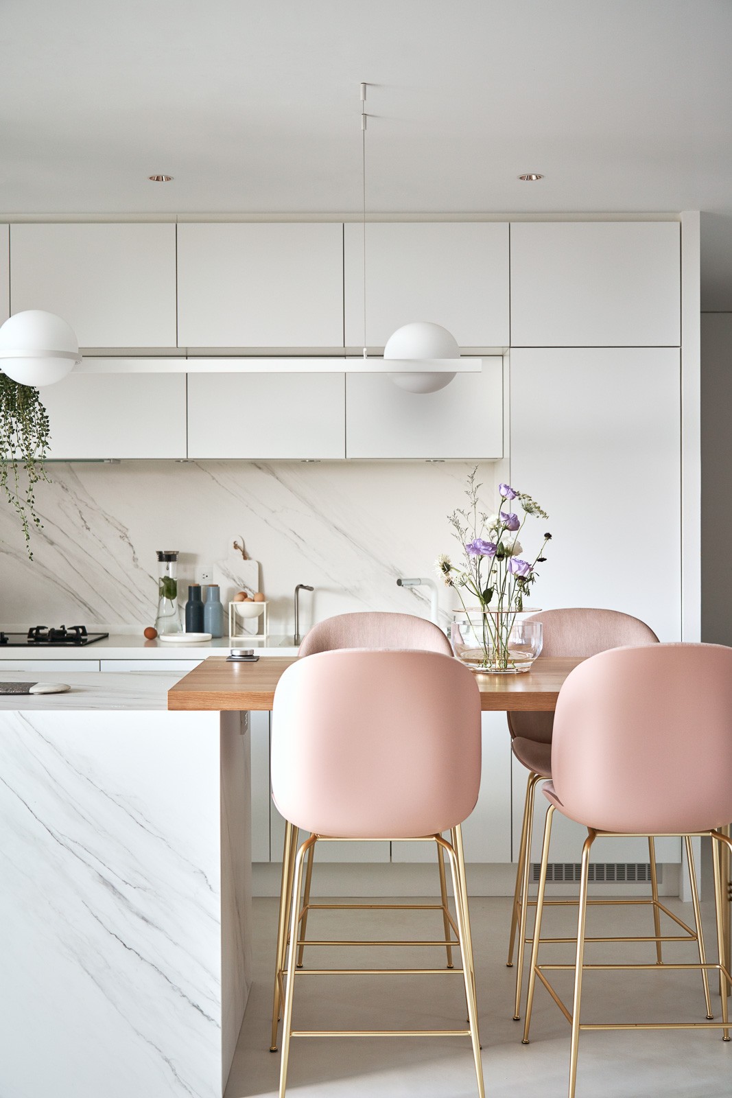 現(xiàn)代北歐風格室內家裝案例效果圖-餐廳 現(xiàn)代北歐風格室內家裝案例效果圖-餐廳