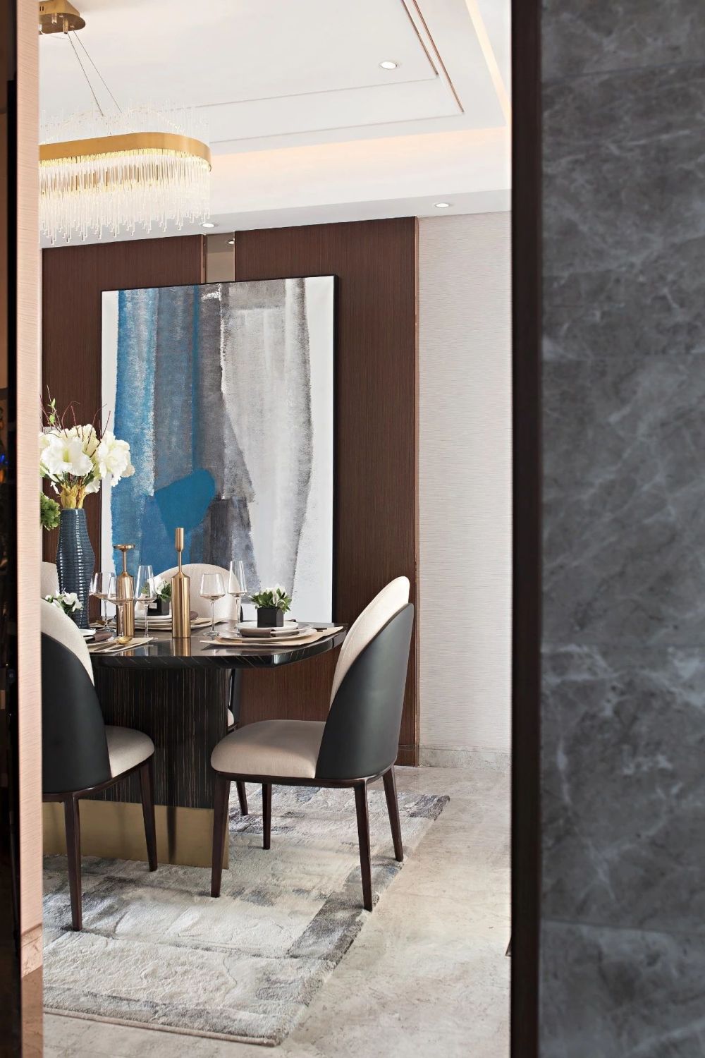 輕奢簡(jiǎn)約風(fēng)格室內(nèi)設(shè)計(jì)家裝案例-餐廳 輕奢簡(jiǎn)約風(fēng)格室內(nèi)設(shè)計(jì)家裝案例-餐廳