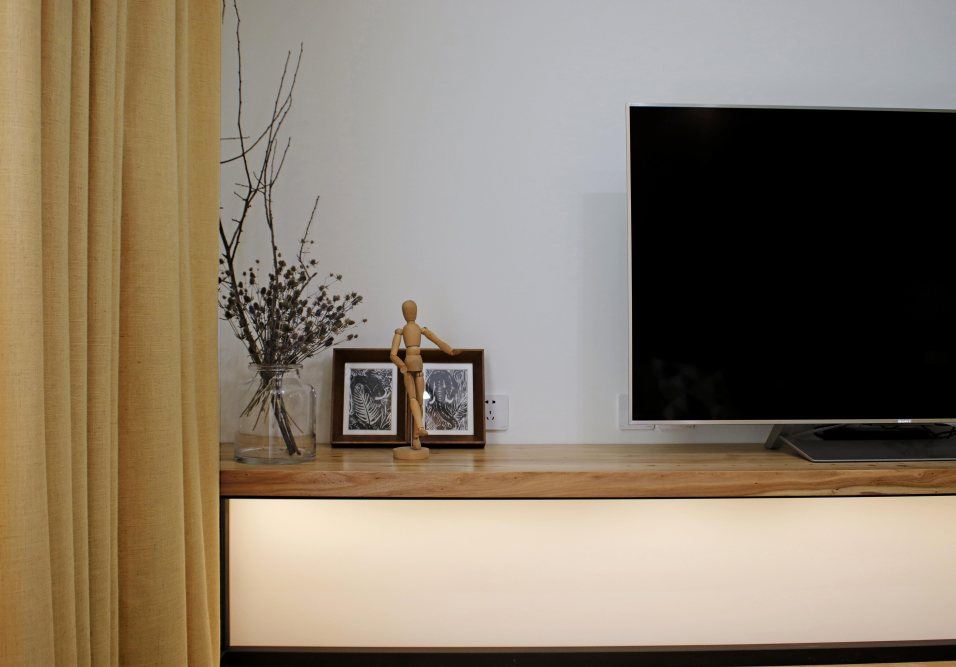 佛山市卓越蔚藍星宸輕奢風(fēng)格三居室裝修案例