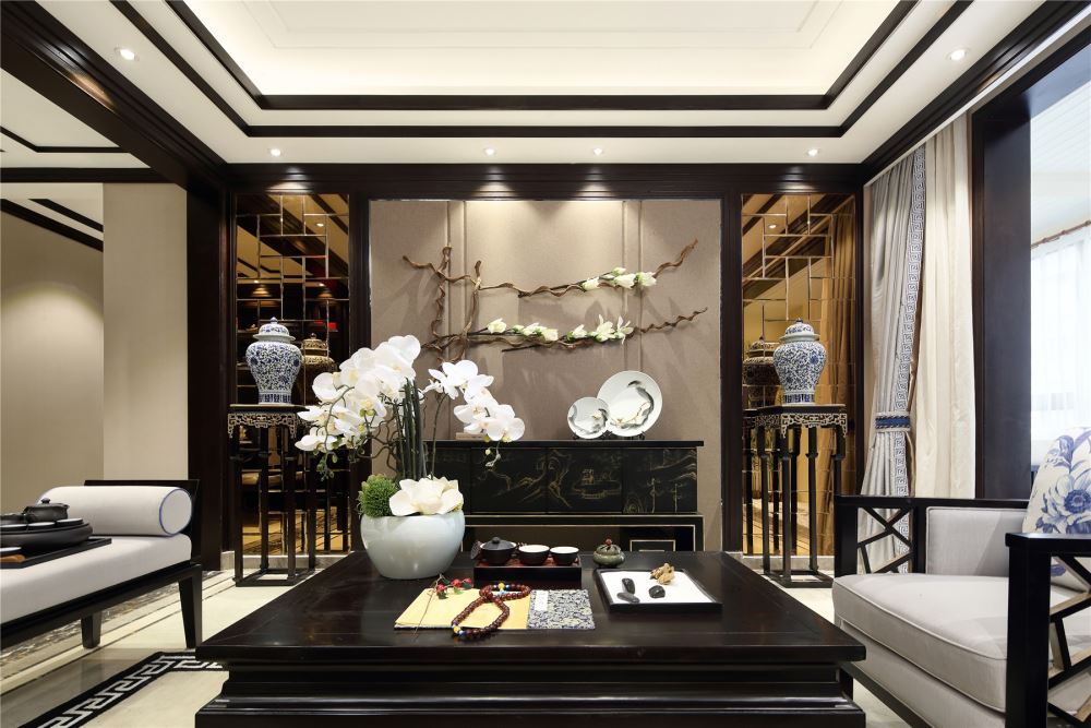 江門市綠茵高爾夫新古典風(fēng)格四居室裝修案例