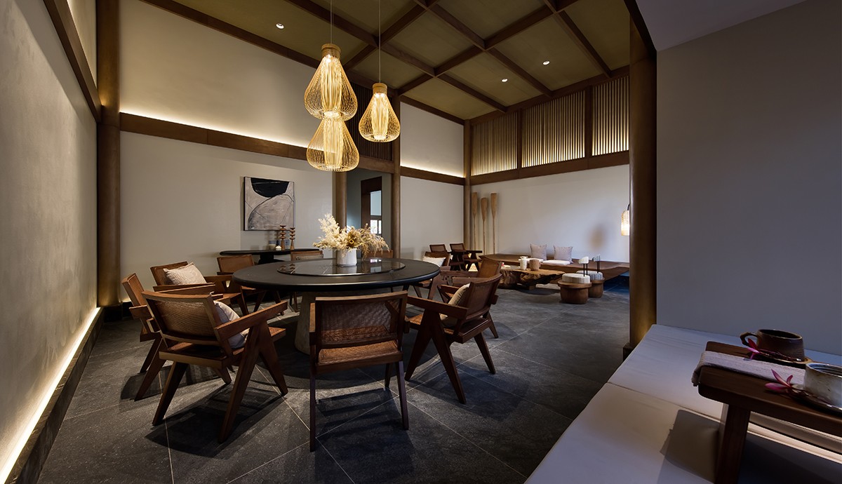 新古典風格室內(nèi)家裝案例效果圖-餐廳 新古典風格室內(nèi)家裝案例效果圖-餐廳