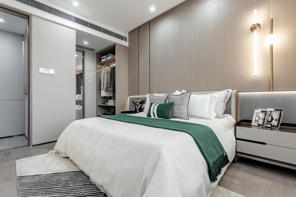 現(xiàn)代輕奢風(fēng)格室內(nèi)設(shè)計家裝案例-主臥 現(xiàn)代輕奢風(fēng)格室內(nèi)設(shè)計家裝案例-主臥