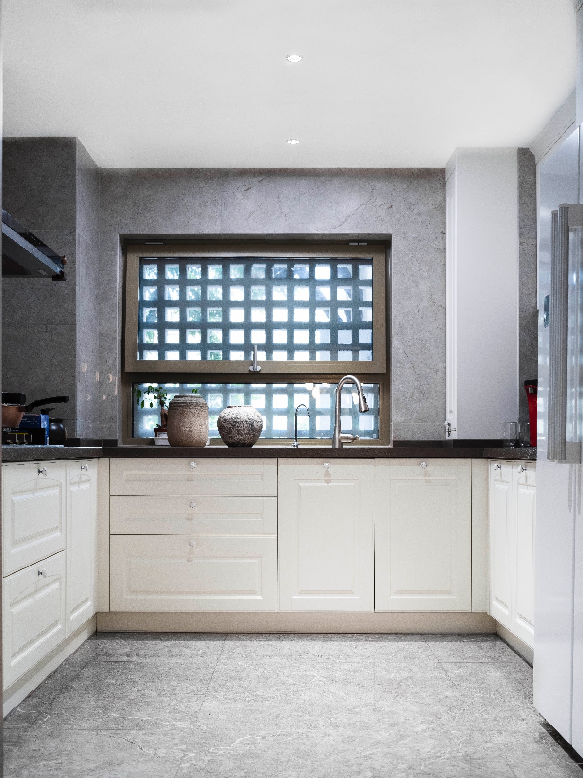 現(xiàn)代美式風(fēng)格家裝設(shè)計(jì)室內(nèi)裝修效果圖-廚房 現(xiàn)代美式風(fēng)格家裝設(shè)計(jì)室內(nèi)裝修效果圖-廚房