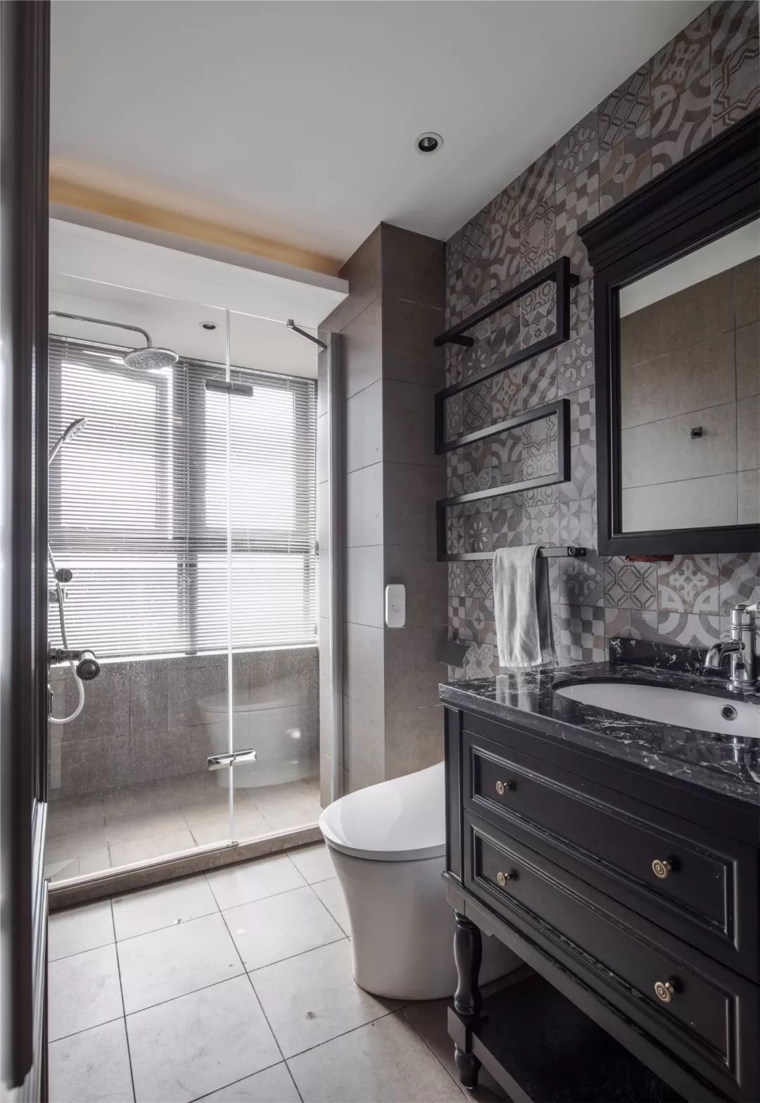 美式復古風格家裝設計室內裝修效果圖-衛(wèi)生間 美式復古風格家裝設計室內裝修效果圖-衛(wèi)生間