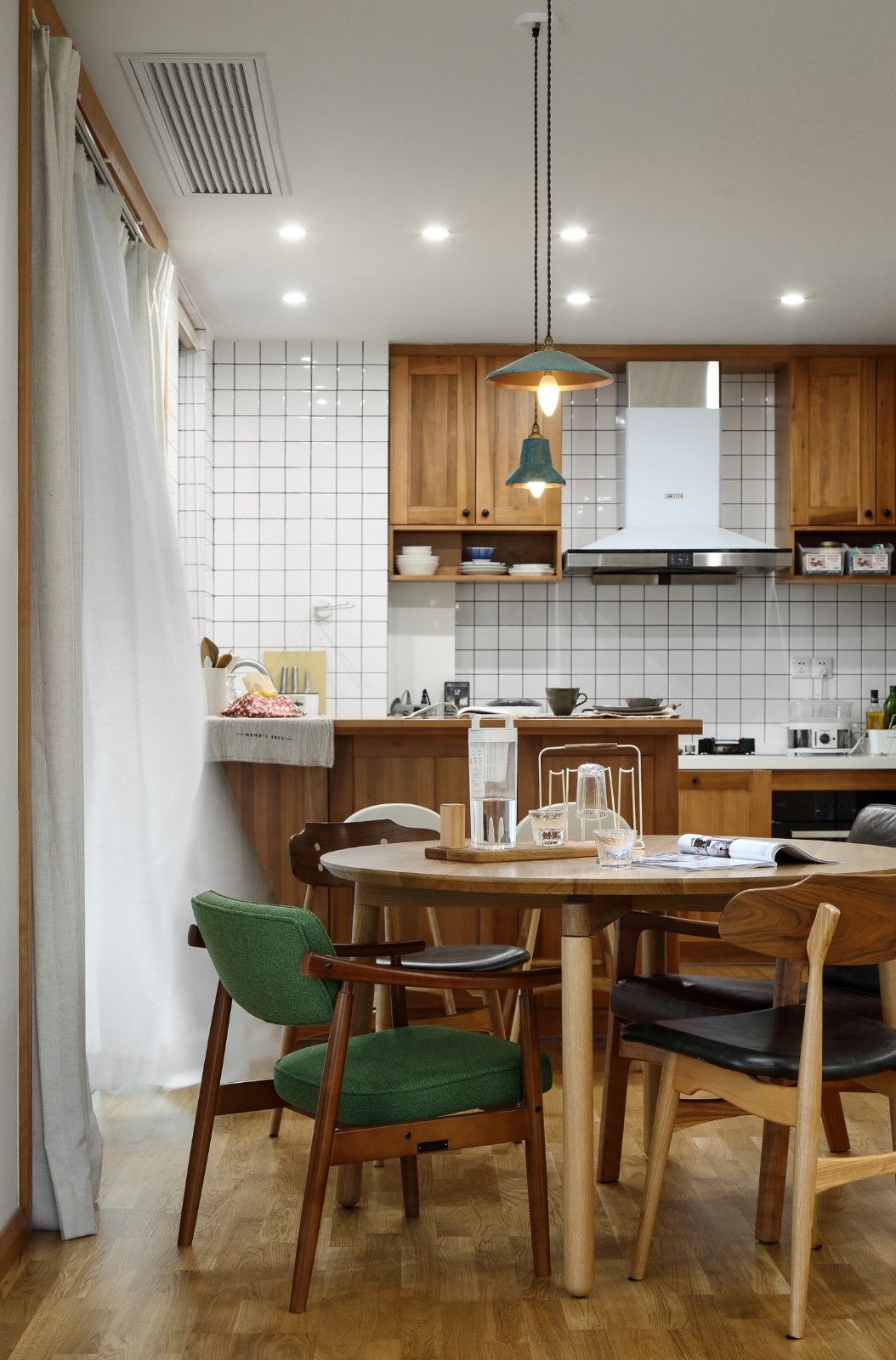 佛山裝修公司日式簡(jiǎn)約風(fēng)格室內(nèi)裝修效果圖-餐廚廳 佛山裝修公司日式簡(jiǎn)約風(fēng)格室內(nèi)裝修效果圖-餐廚廳