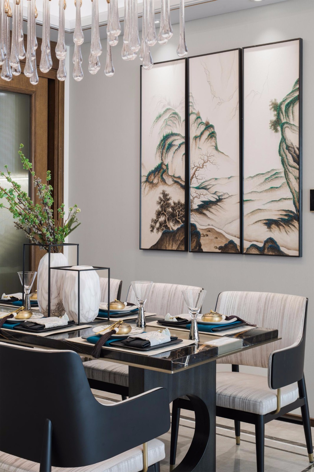 新中式風(fēng)格室內(nèi)設(shè)計家裝案例-餐廳 新中式風(fēng)格室內(nèi)設(shè)計家裝案例-餐廳