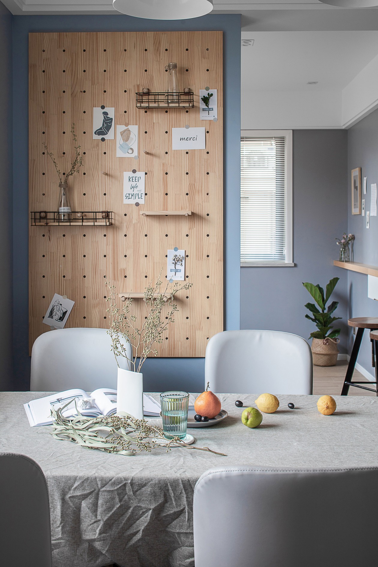 北歐簡(jiǎn)約風(fēng)格室內(nèi)家裝案例效果圖-餐廳 北歐簡(jiǎn)約風(fēng)格室內(nèi)家裝案例效果圖-餐廳