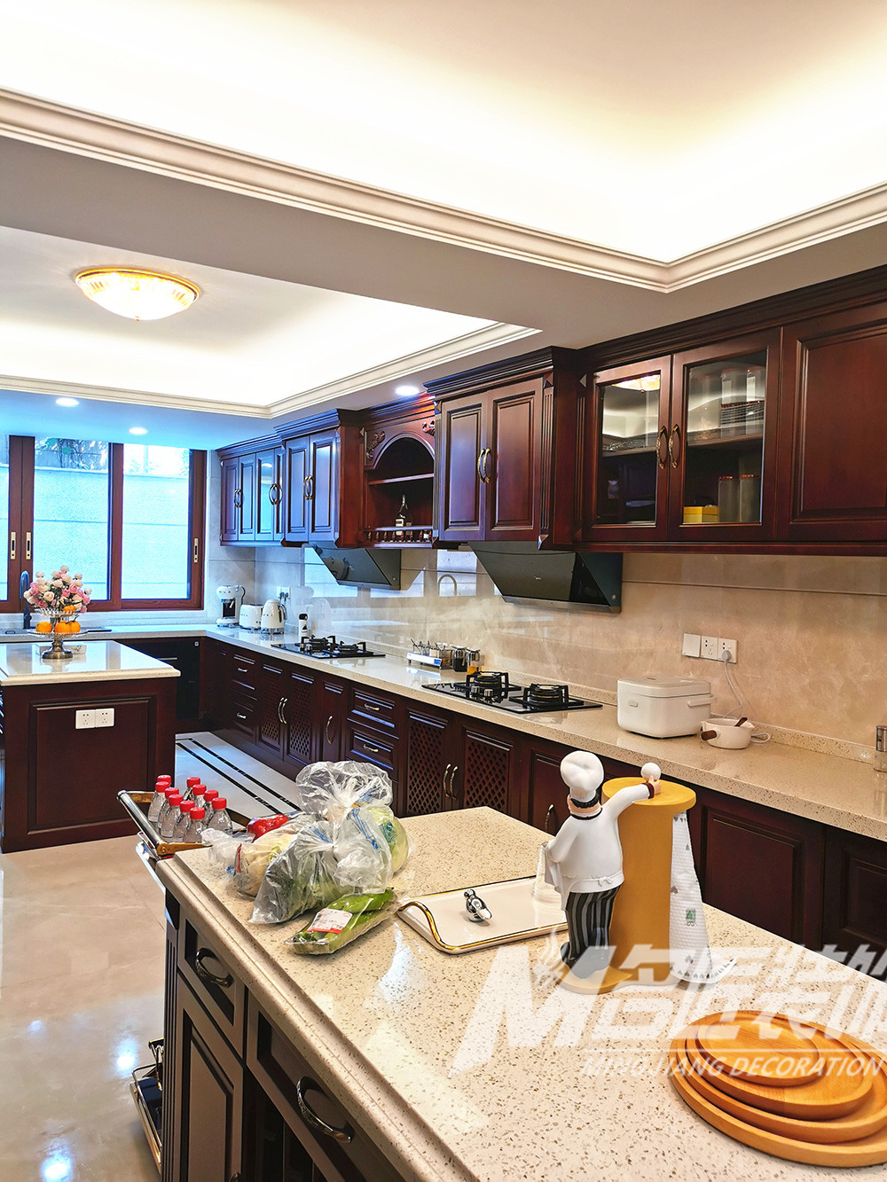 歐式別墅裝修設(shè)計-廚房中島 歐式別墅裝修設(shè)計-廚房中島