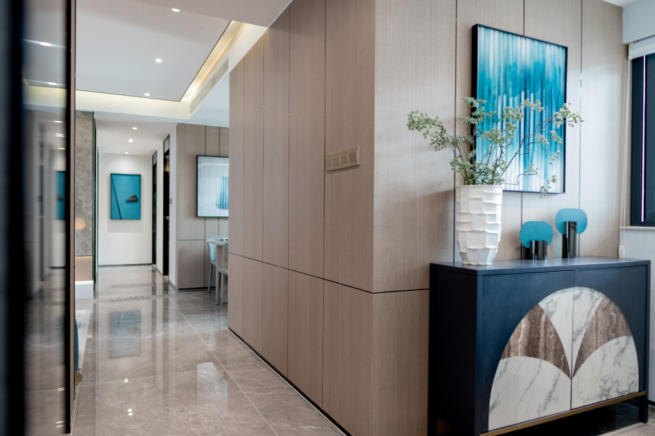 低調(diào)輕奢風(fēng)格室內(nèi)家裝案例效果圖-餐廳餐邊柜 低調(diào)輕奢風(fēng)格室內(nèi)家裝案例效果圖-餐廳餐邊柜