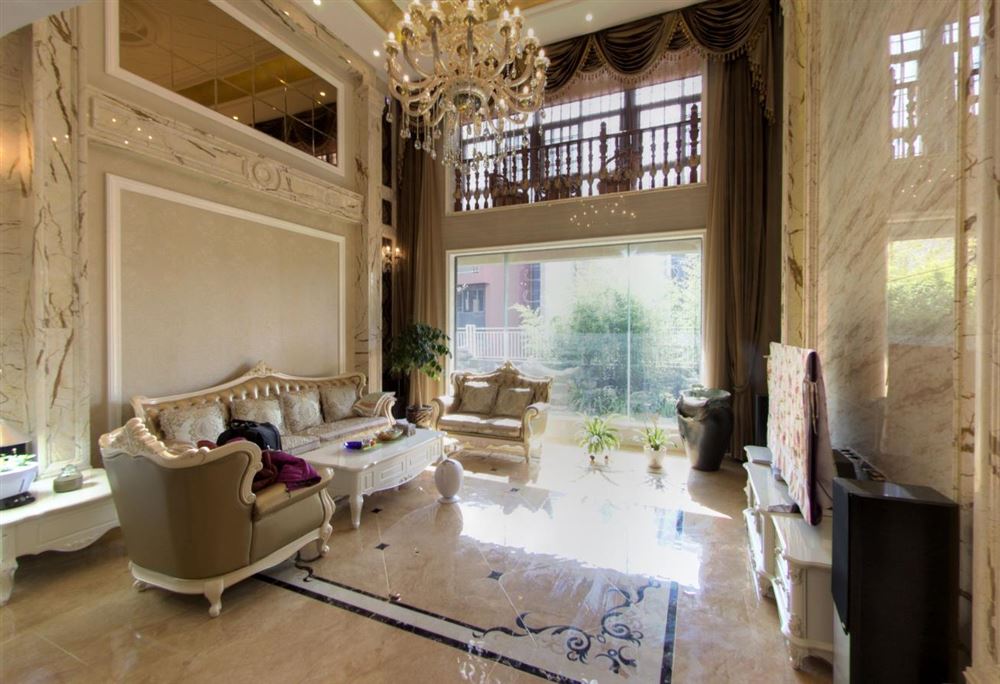 楚雄彝族自治州滇化小區(qū)歐式風(fēng)格別墅裝修案例