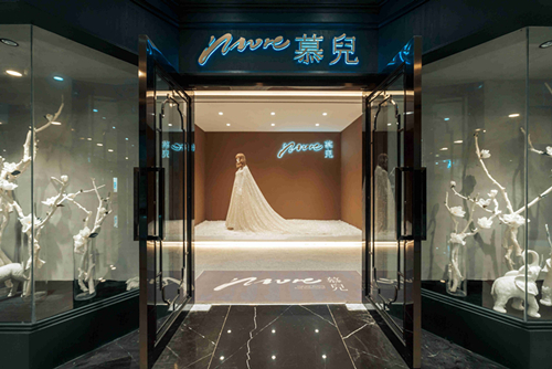 海口市海南新天地現(xiàn)代風(fēng)格辦公空間裝修案例