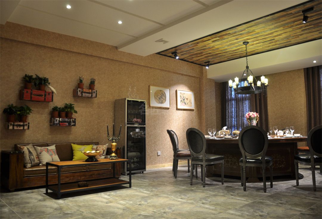 三層用餐區(qū)