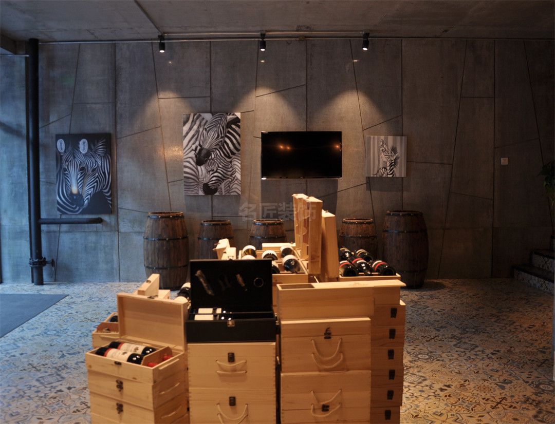 一層紅酒展示區(qū)